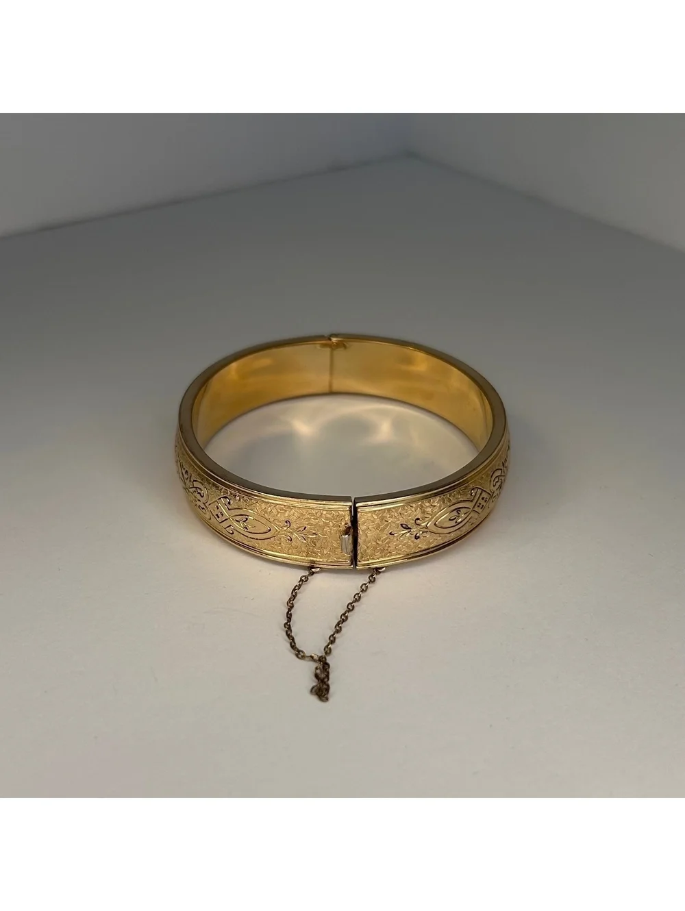 Vintage Victorian Style BB Binder Brothers 1/20-12K Gold Filled Bangle Bracelet